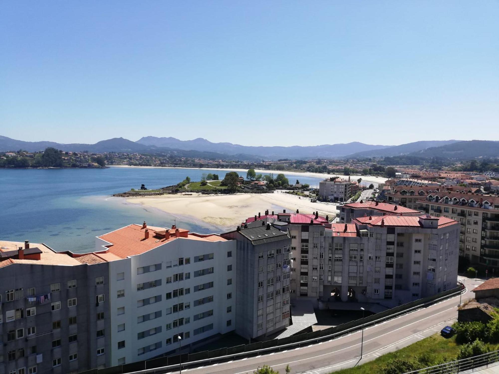 Apartamento En La Playa Ideal Para Grupos 바이오나 외부 사진